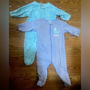 Baby Girls 3 piece sleeper.